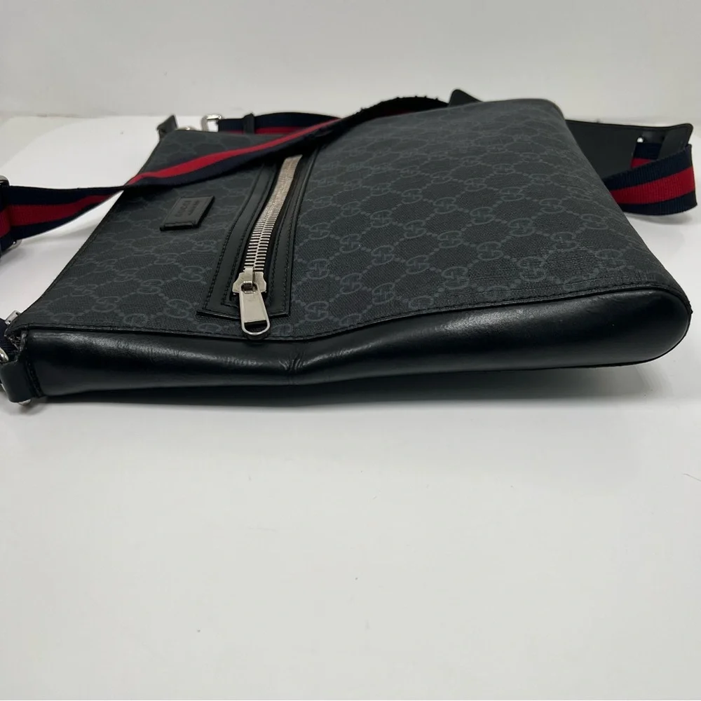 GUCCI GG SUPREME BLACK MONOGRAM WEB FLAT MESSENGER BAG